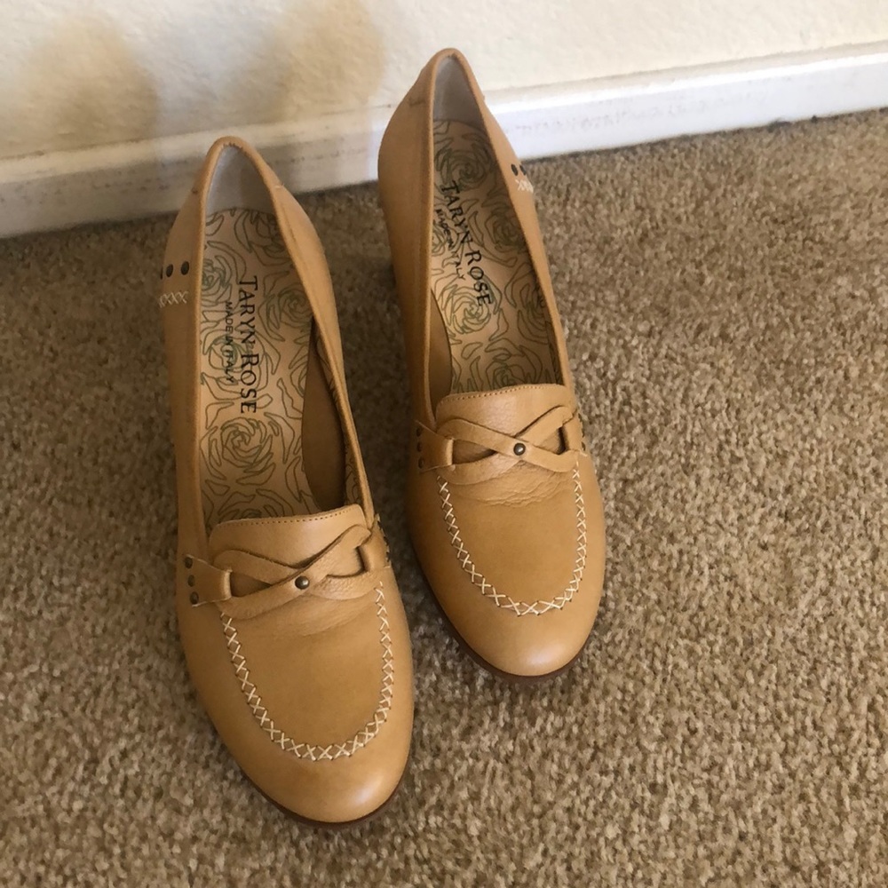Tan Italian Taryn Rose loafer pumps